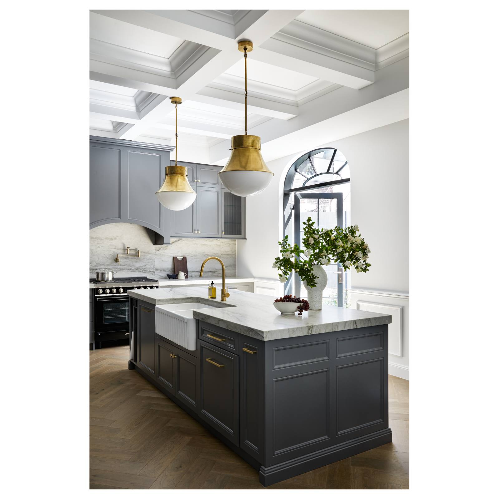 Turner Hastings Novi 85x46cm Double Fireclay Butler Sink, Gloss White