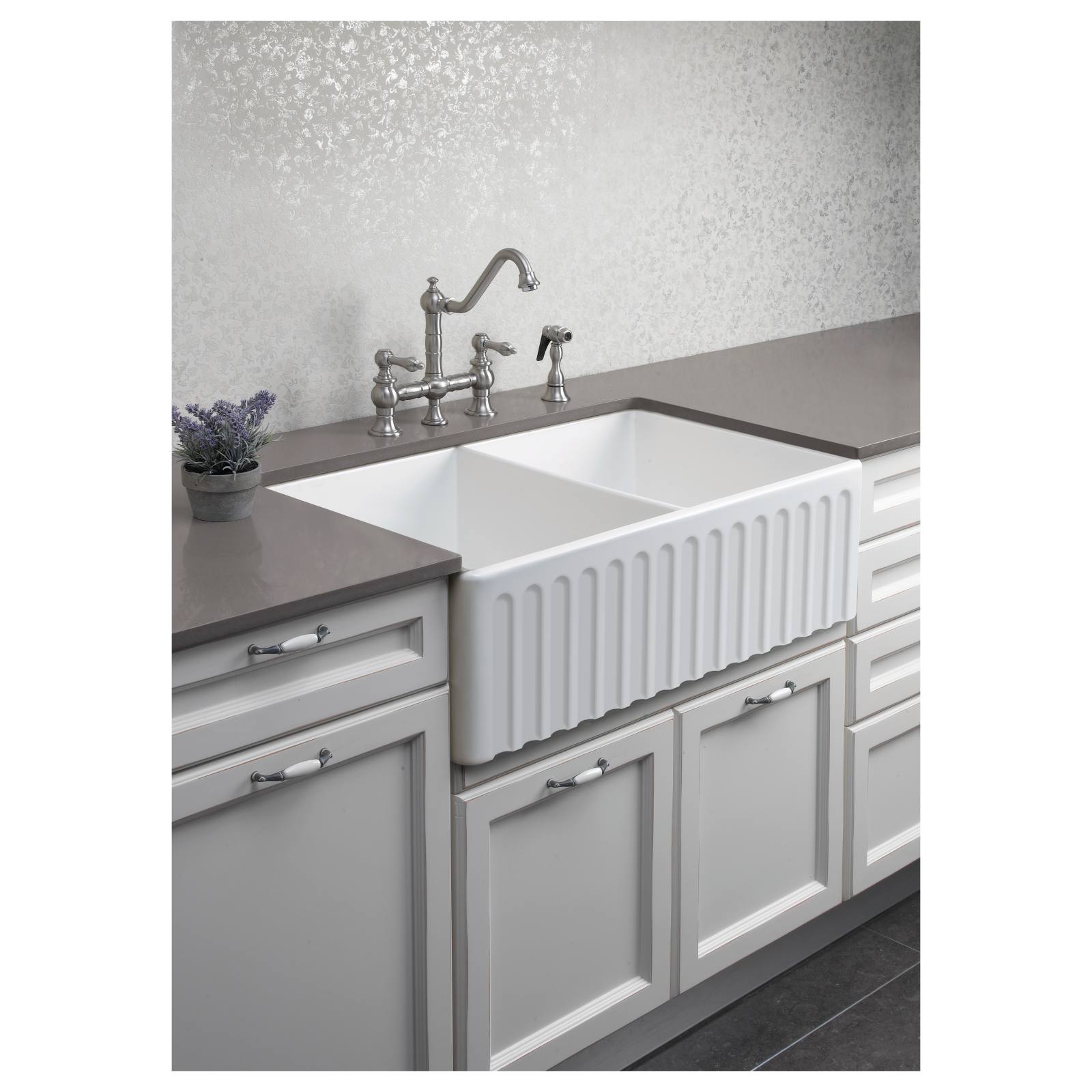 Turner Hastings Novi 85x46cm Double Fireclay Butler Sink, Gloss White