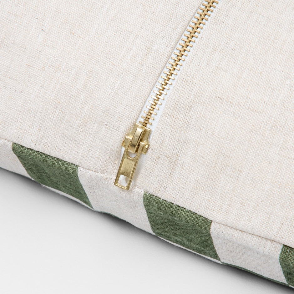 WARCUCHEOLIS_Check Olive Square Cushion