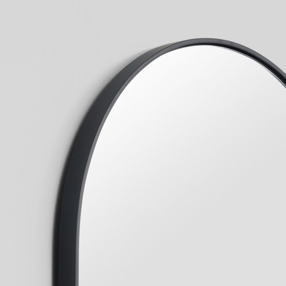 WARMFBJOOLB_Bjorn Oval Large Black Mirror