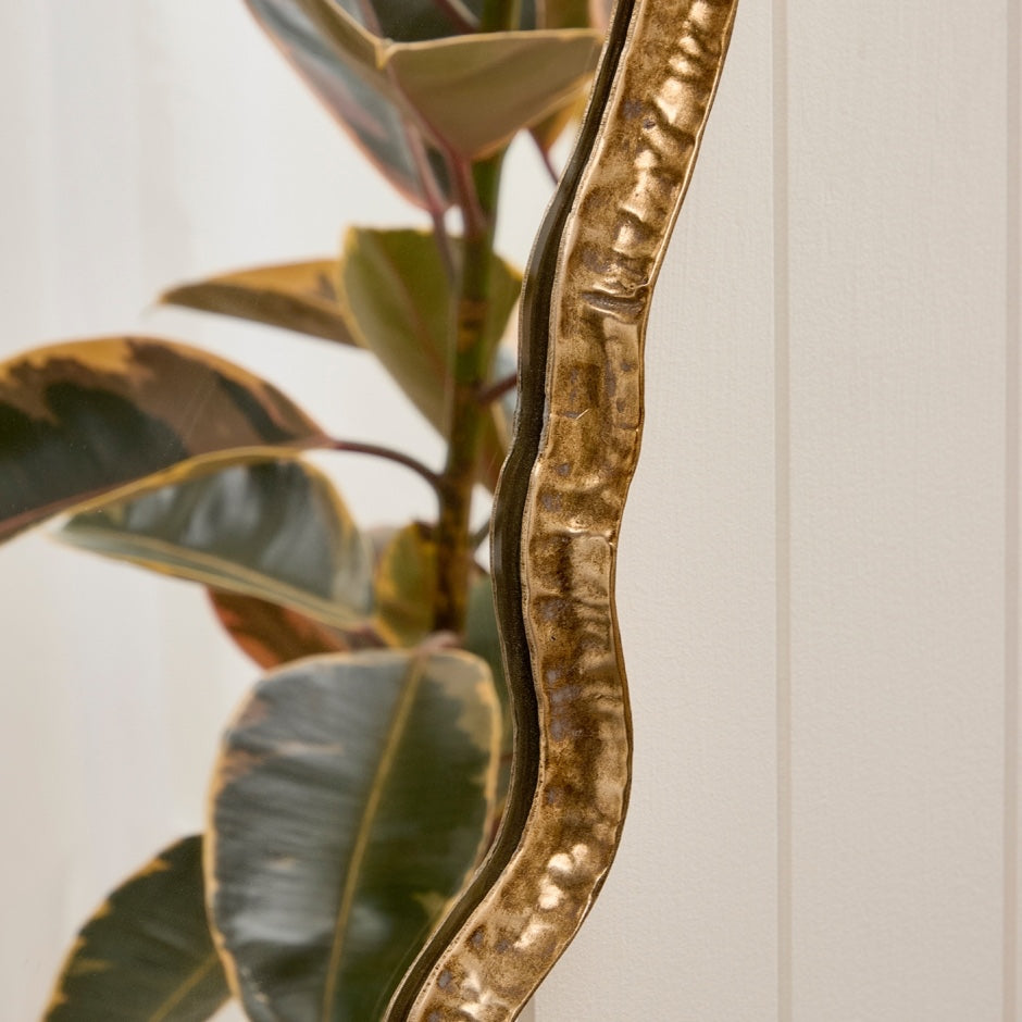 WARMFBOUG_Boutique Gold Mirror