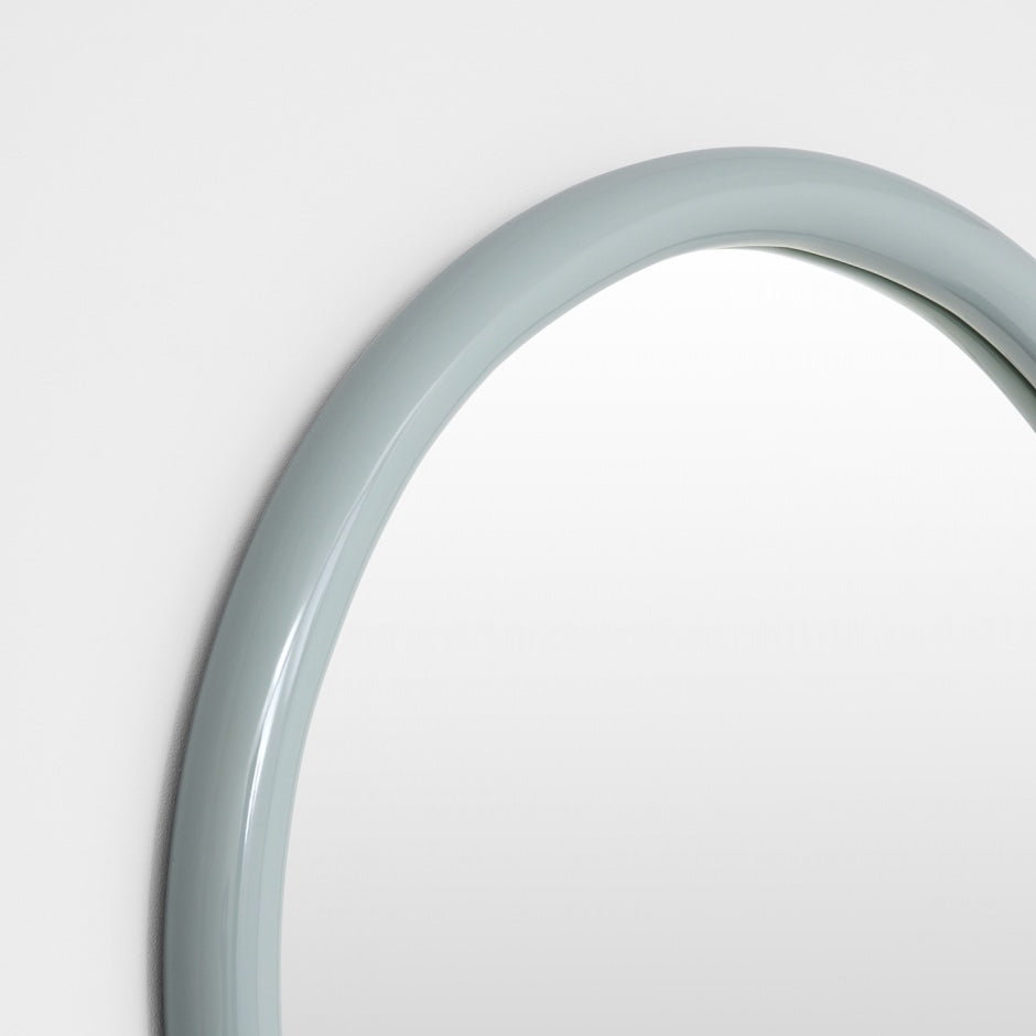 WARMFGERG6DB_Gertrude Round Gloss Dusty Blue Mirror 60cm