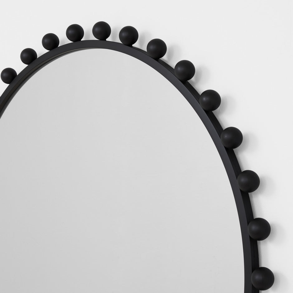 WARMFLUNRBLK_Luna Round Black Mirror
