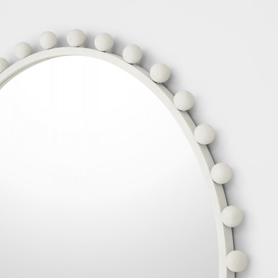 WARMFLUNRWHG_Luna Round Antique White Mirror