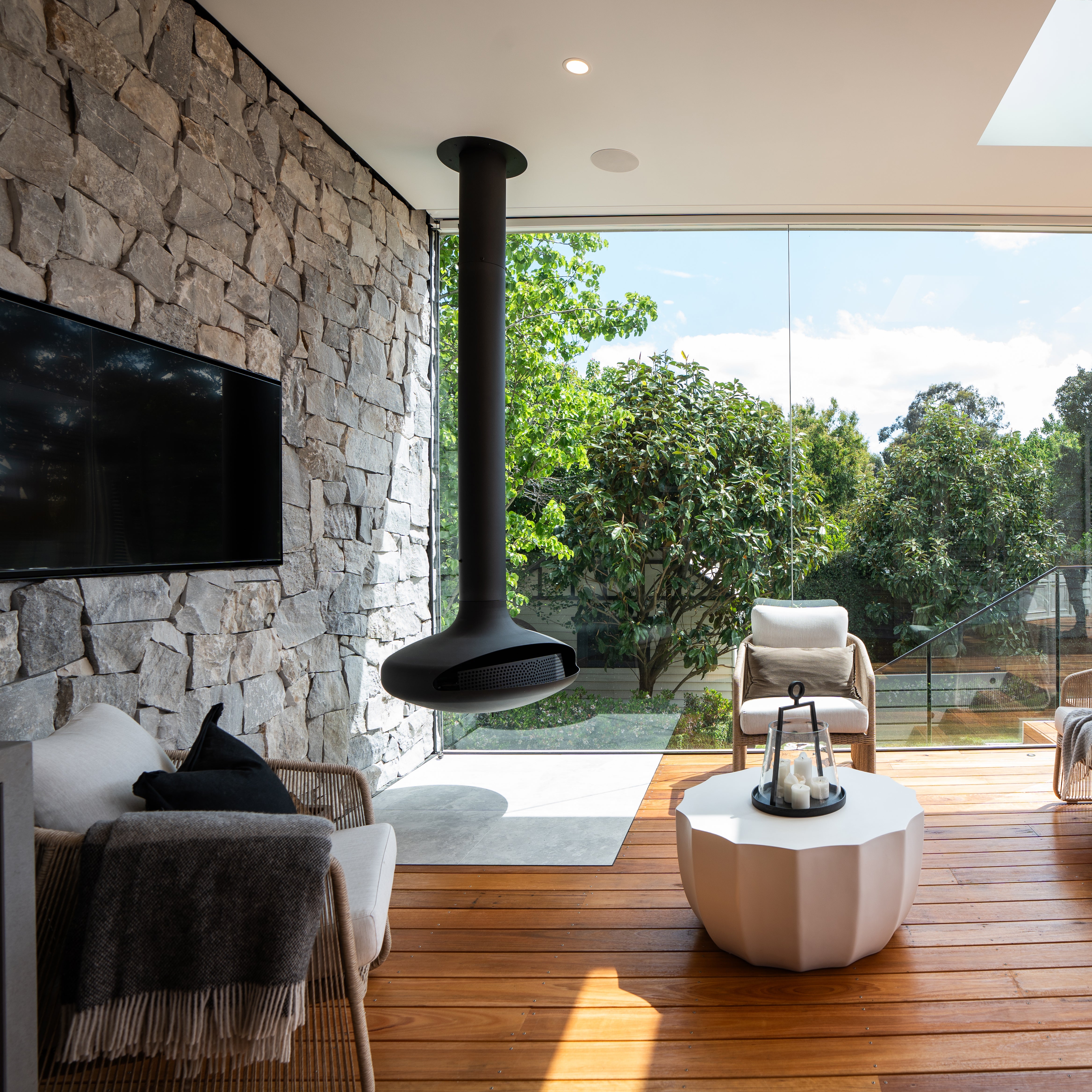 Tarvos Suspended Fireplace, Black